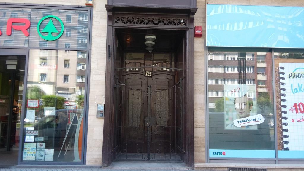 Downtown Oasis Vandrarhem Budapest Exteriör bild